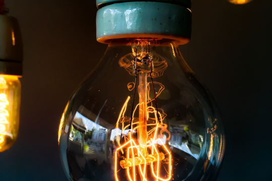 Image of a light bulb