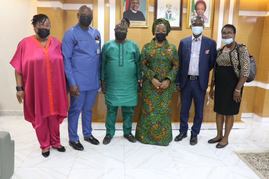 EfD Nigeria's engagement with Nigeria's Minister for Environment.  December 2021 