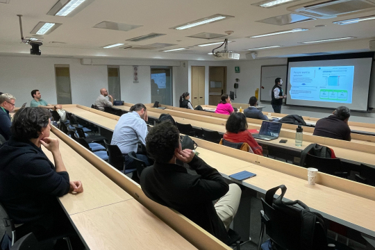 Pablo Evia, EfD-CAM researcher, presents the progress of the research Attitudes towards adaptive changes in lifestyles. Photo: Róger Madrigal.