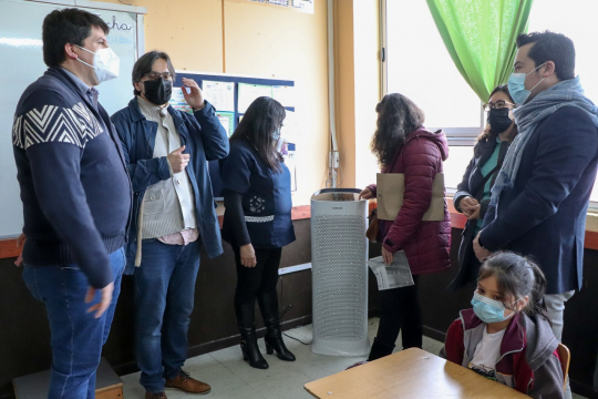 Photo by the Ministry of the Environment of Chile. In the picture: EfD-Chile researchers Marcela Jaime, César Salazar and Nuria Gózalez meeting with local and regional authorities of Biobío Region.