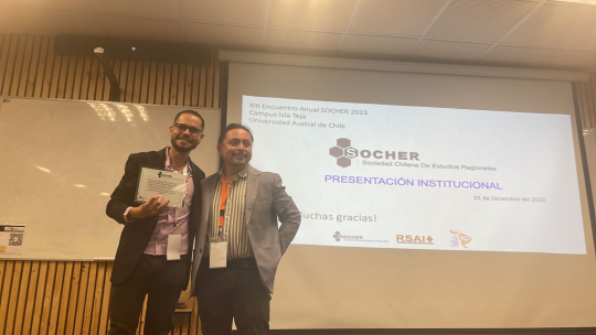Mauricio Oyarzo (in the right) is a senior researcher at NENRE EfD-Chile, Deputy Director of the same center and President of SOCHER
