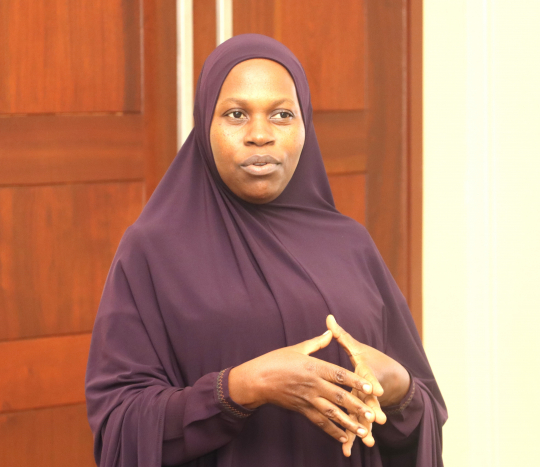 Dr. Aisha  Nanyiti  presenting : Photo: EfD-Mak Center