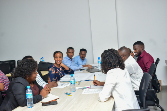Group discussion of junior researchers, students and experts 