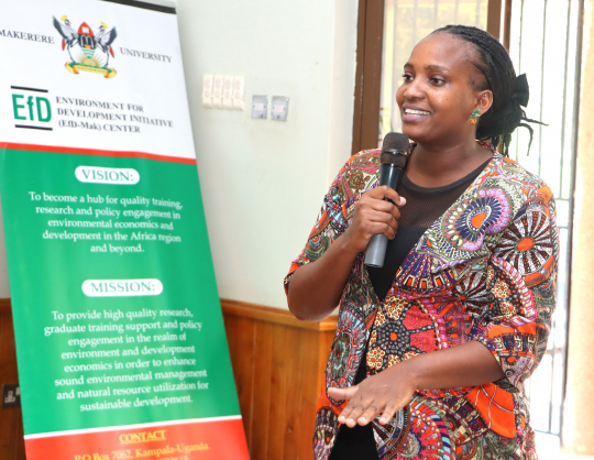 Florence Tusiime Deputy Speaker Fortportal districts delivering the closing remarks