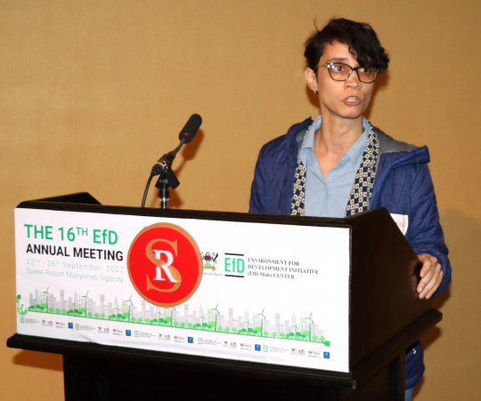 Shivani Wadehra talks about research on landfills in India.