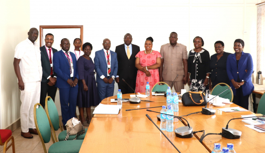 EfD team and members of parliament in a group photo. Photo by EfD-Mak centre