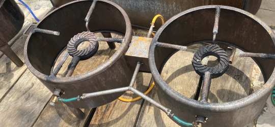 A locally modified LPG stove that will be offered to enterprises on credit. 