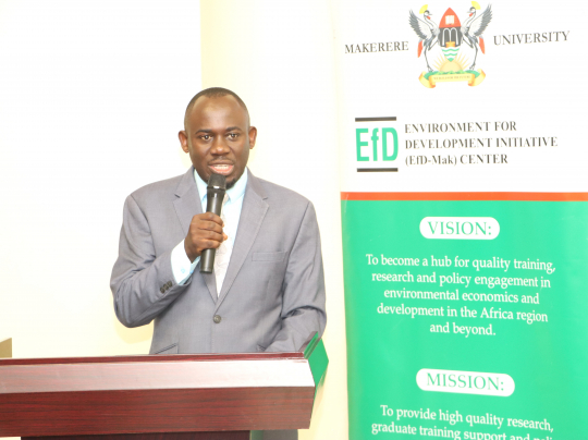 Peter Babyenda speaking to the trainees