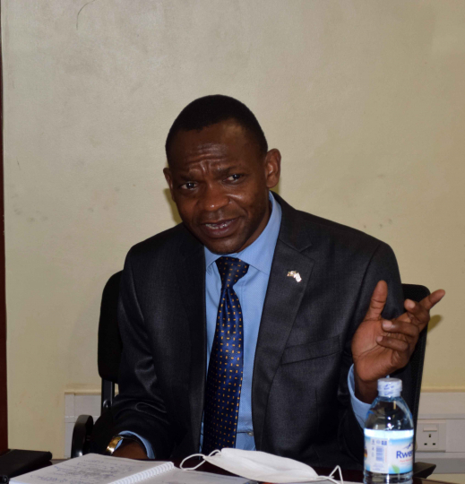 Prof.Umar Kakumba the advisory board chairman speaking during the meeting.jpg