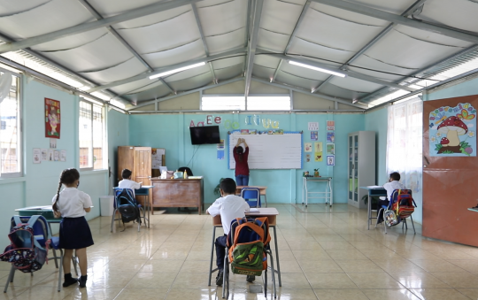 School children in Costa Rica face high heat and heavy rain 