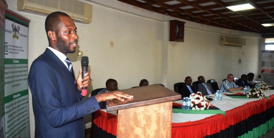 The representative of the EfD Secretariate Dr. Franklin speaking during the dialogue