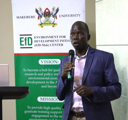 Thomas Opeet IGE Fellow presenting the CSA Transformational Initiative