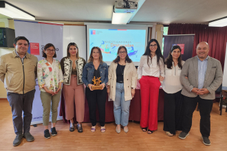 Marcela Jaime is 5th from the left.Photo: Seremi Ciencia Centro Sur Chile.