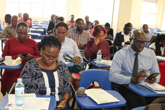 Participants carrying out survey on smart phones.Photo: EfD-Mak centre
